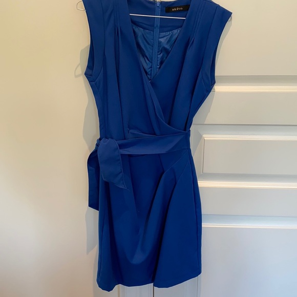 Ark & Co royal blue structured tie dress. Size 0 - Picture 8 of 8